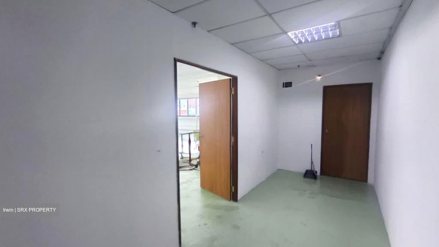 Tong Lee Building Block A (D13), Factory #581880341
